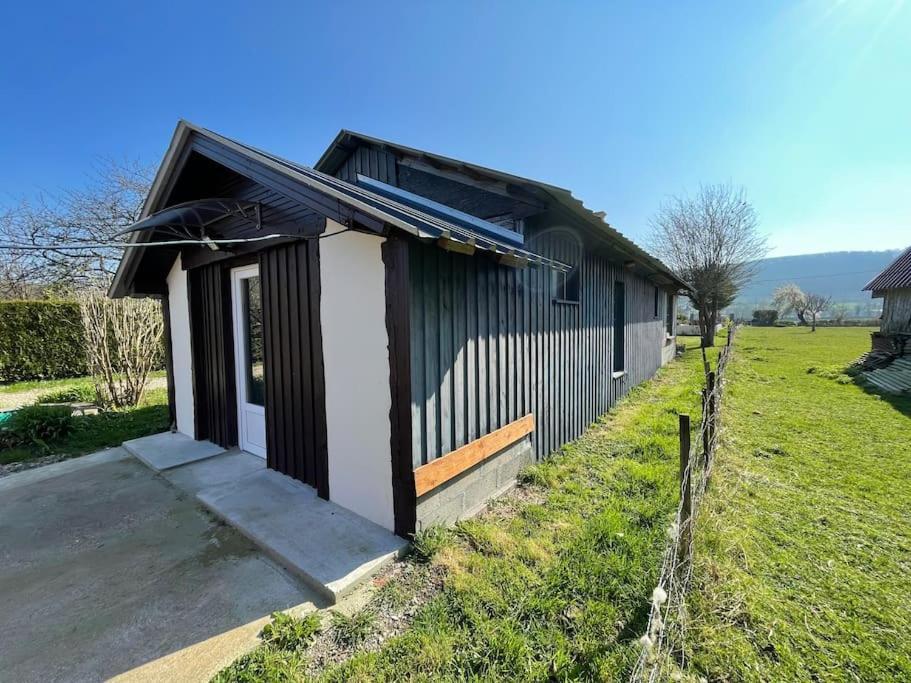 Petite Maison Chaleureuse Des Boucles De La Seine Le Mesnil-sous-Jumieges Exterior photo